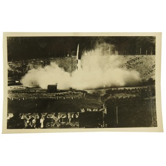 Lanzamiento del alemán V-2 cohete. Espenlaub militaria